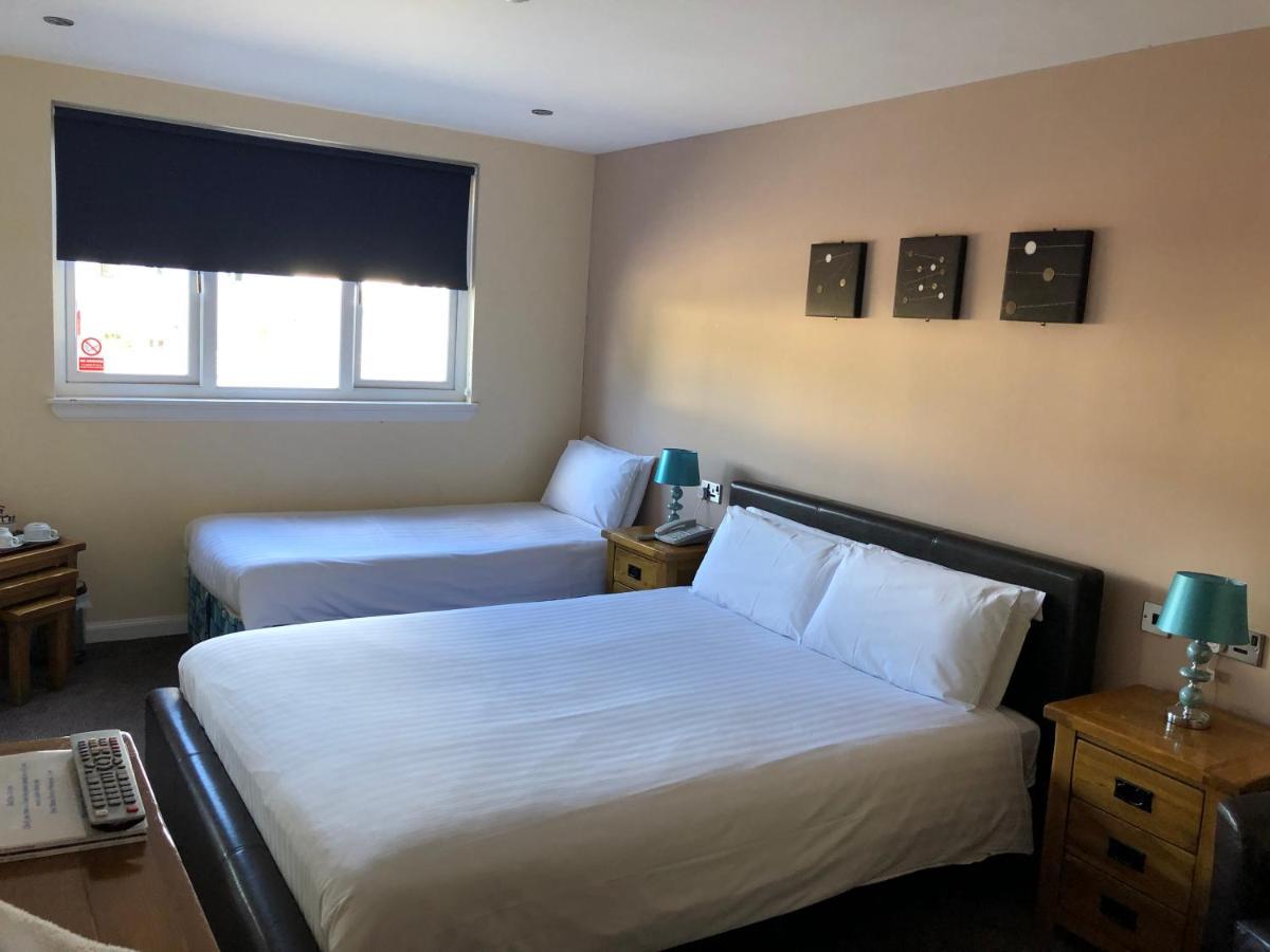 Oyo Douglas Hotel Килмарнок Екстериор снимка