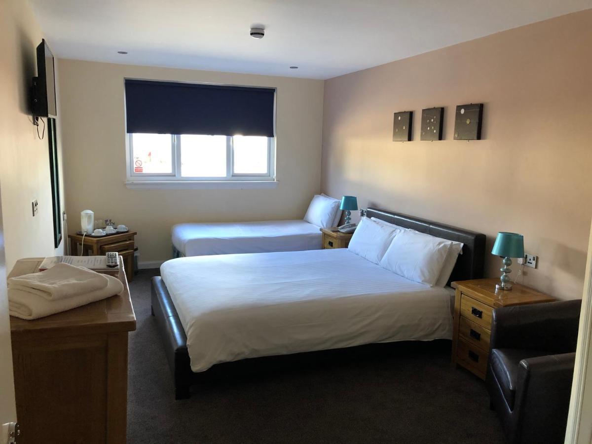 Oyo Douglas Hotel Килмарнок Екстериор снимка
