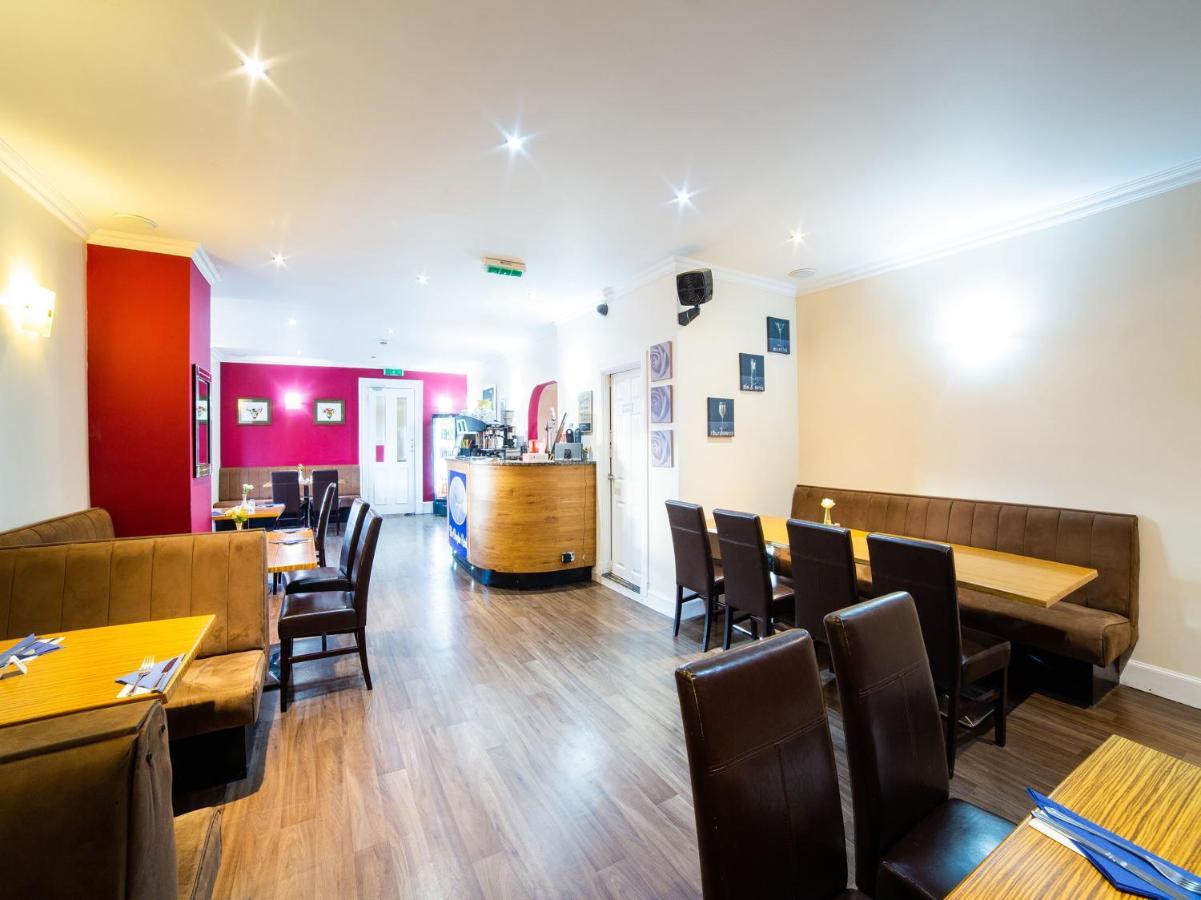 Oyo Douglas Hotel Килмарнок Екстериор снимка